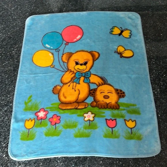 Thick vintage baby blanket Bear and dog with balloons butterflies and flowers - Picture 1 of 4